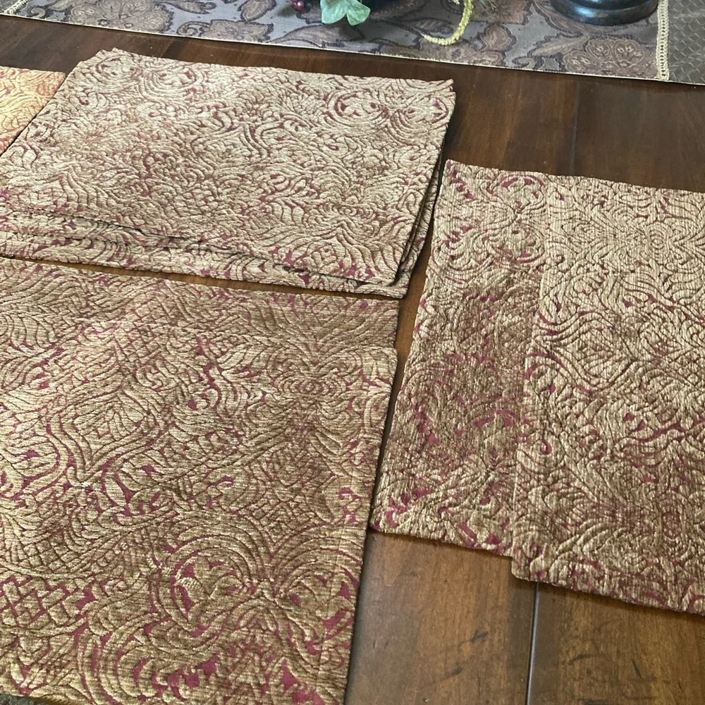Luxurious Burgundy and Gold Damask Placemat - set of 8 plus 1 larger piece